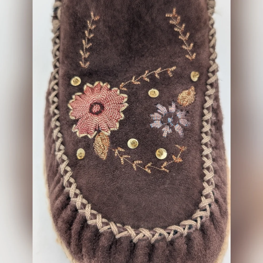 NWOT Report Ataani Size 8.5 Brown Suede Floral Embroidered Wedge Boots Mock Toe